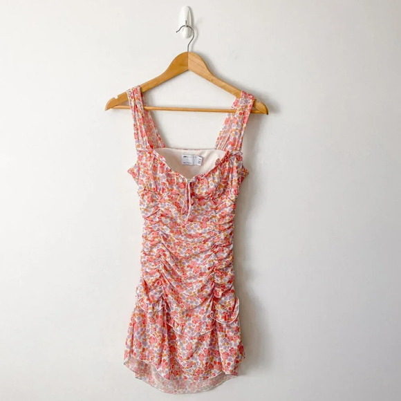 ASOS Petite Ditsy Floral  Ruched Frill Peplum Mini Dress Size 8 - Picture 4 of 8